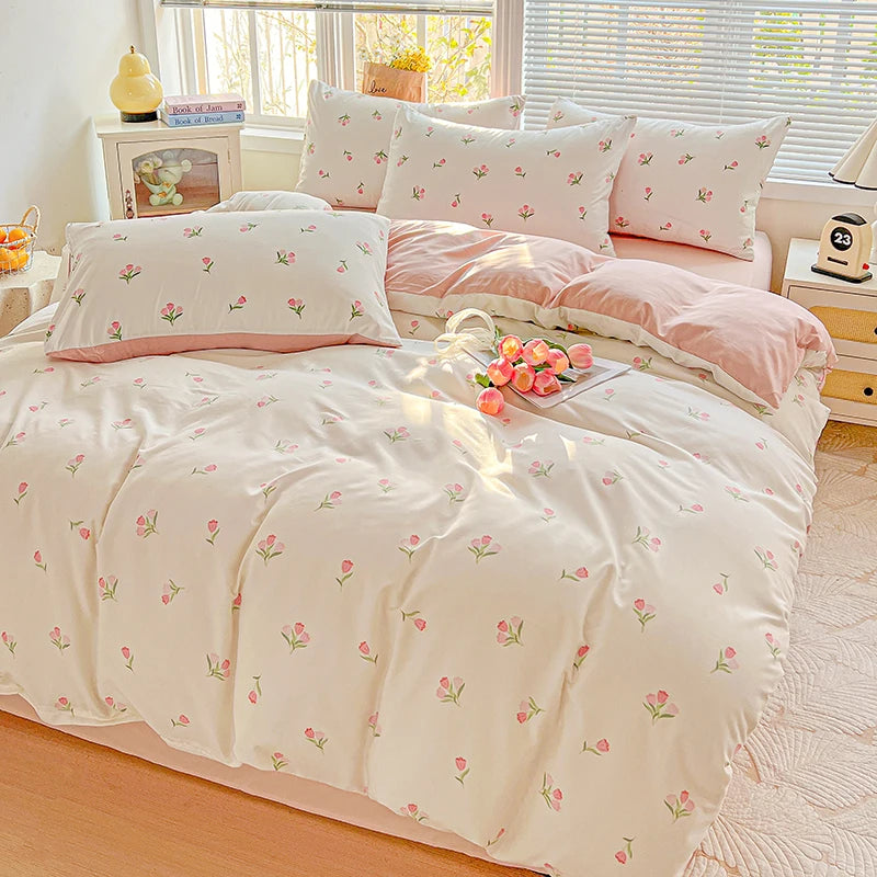 American Pastoral Floral Printed Bedding Set Soft Skin-Friendly Double King Size Duvet Cover Set with Flat Sheet and Pillowcases